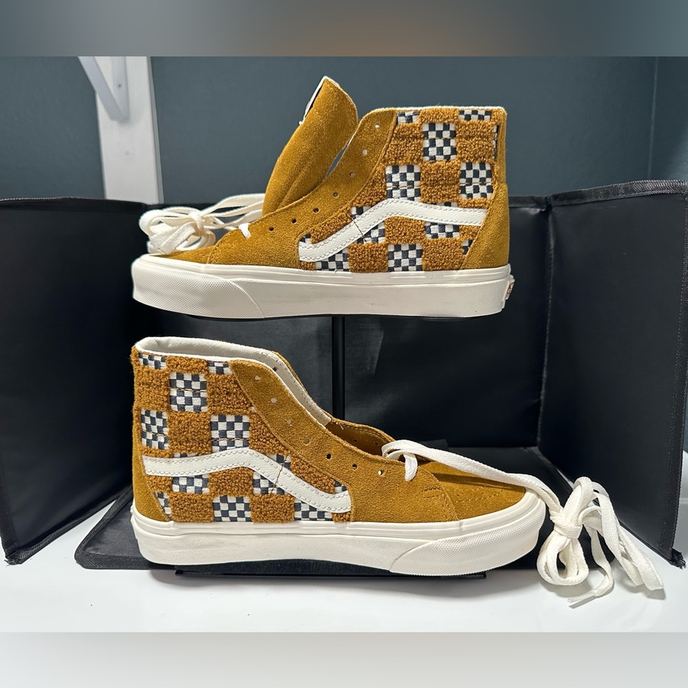 Vans Sk8-Hi Shoes - Brand NEW - Unisex M6.5/W8 - Discontinued Color